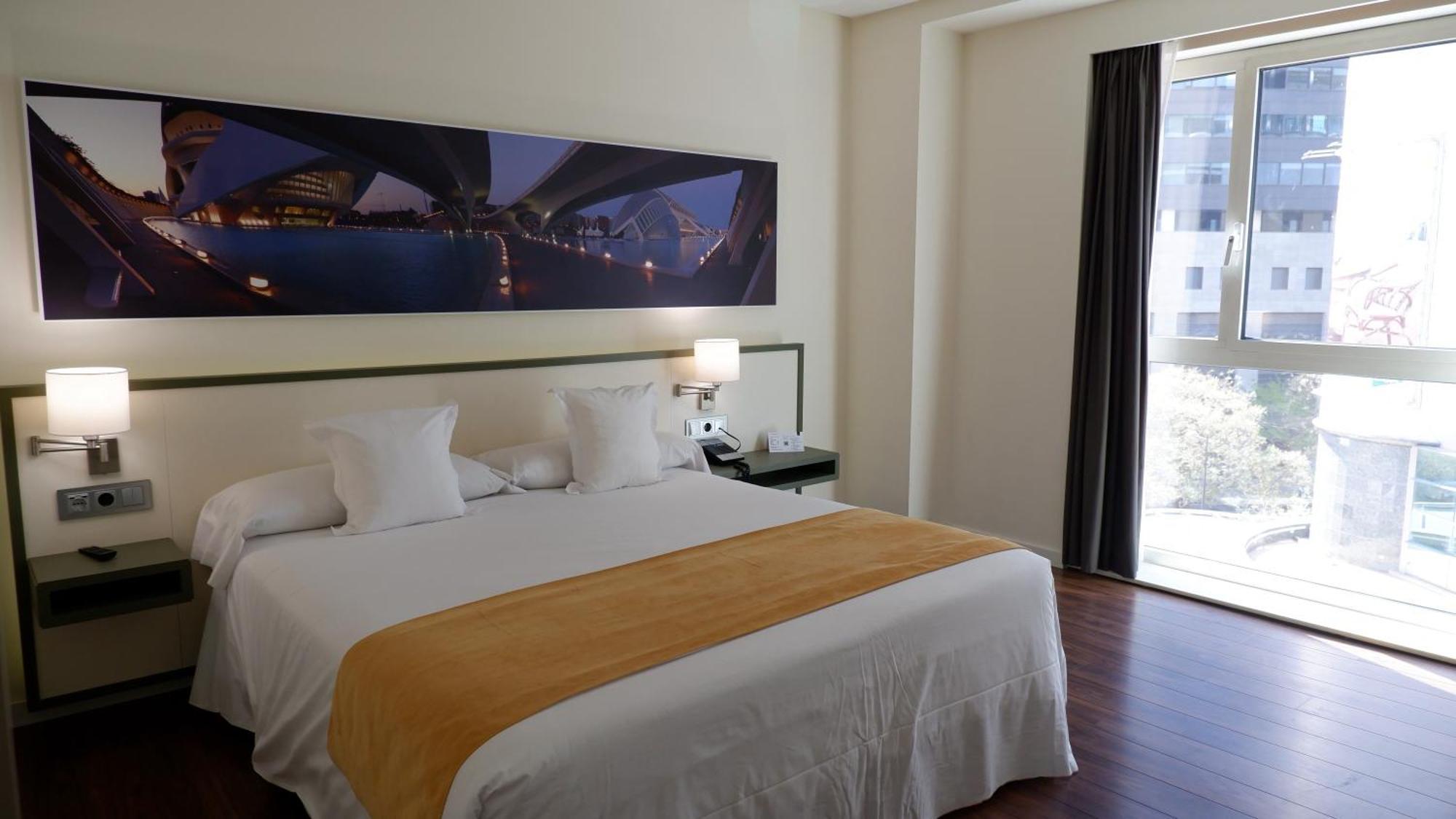 Primus Valencia Hotel Exterior photo