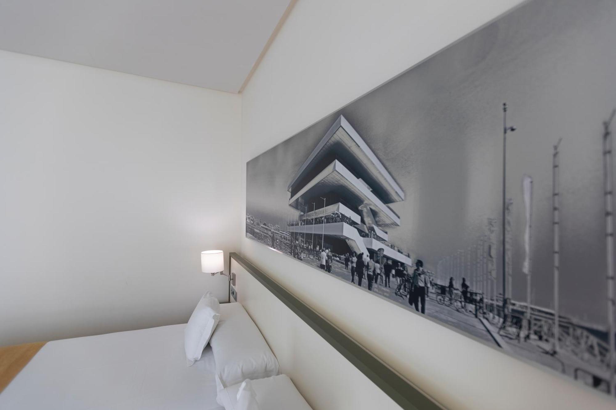 Primus Valencia Hotel Exterior photo