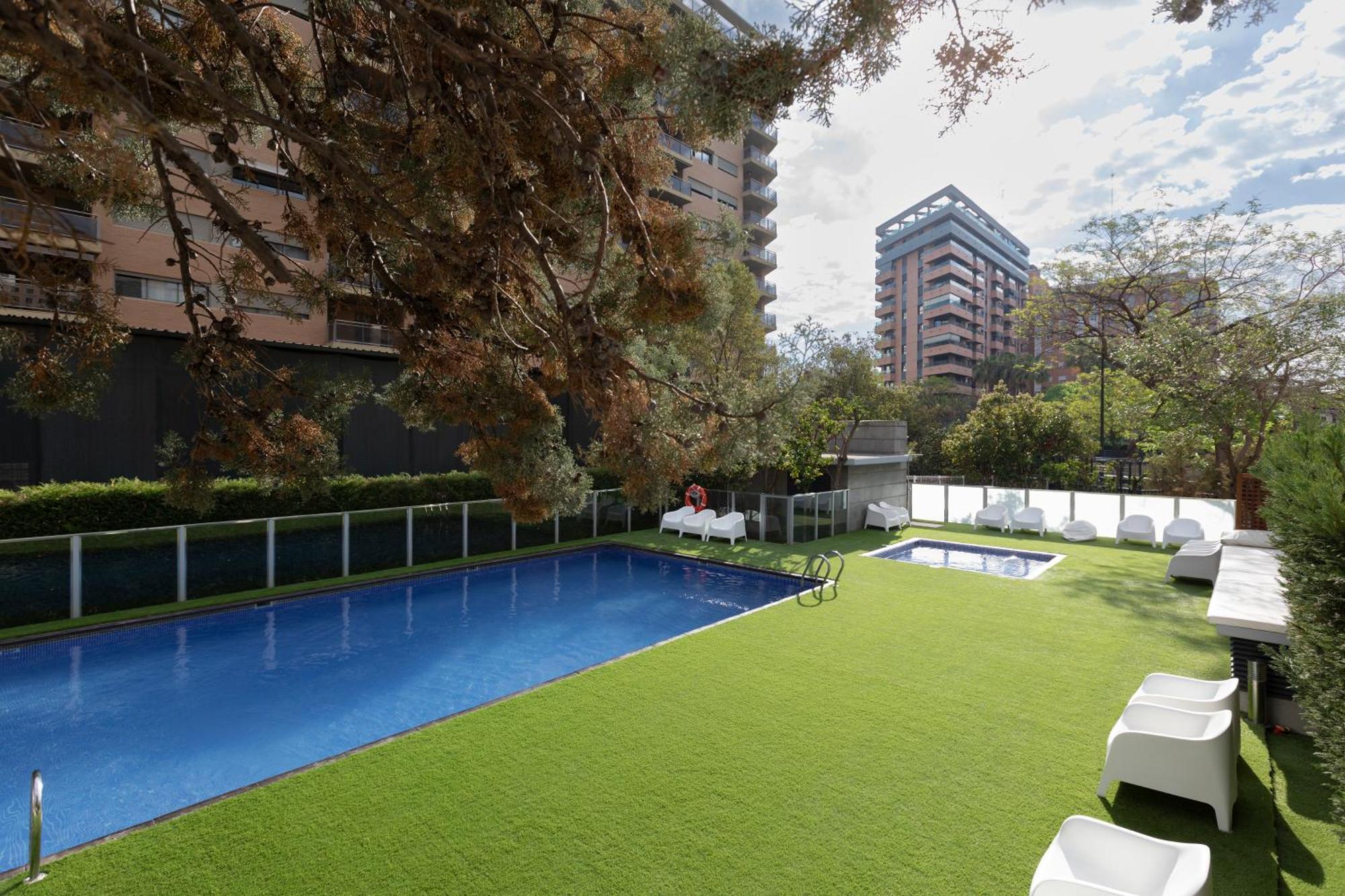 Primus Valencia Hotel Exterior photo