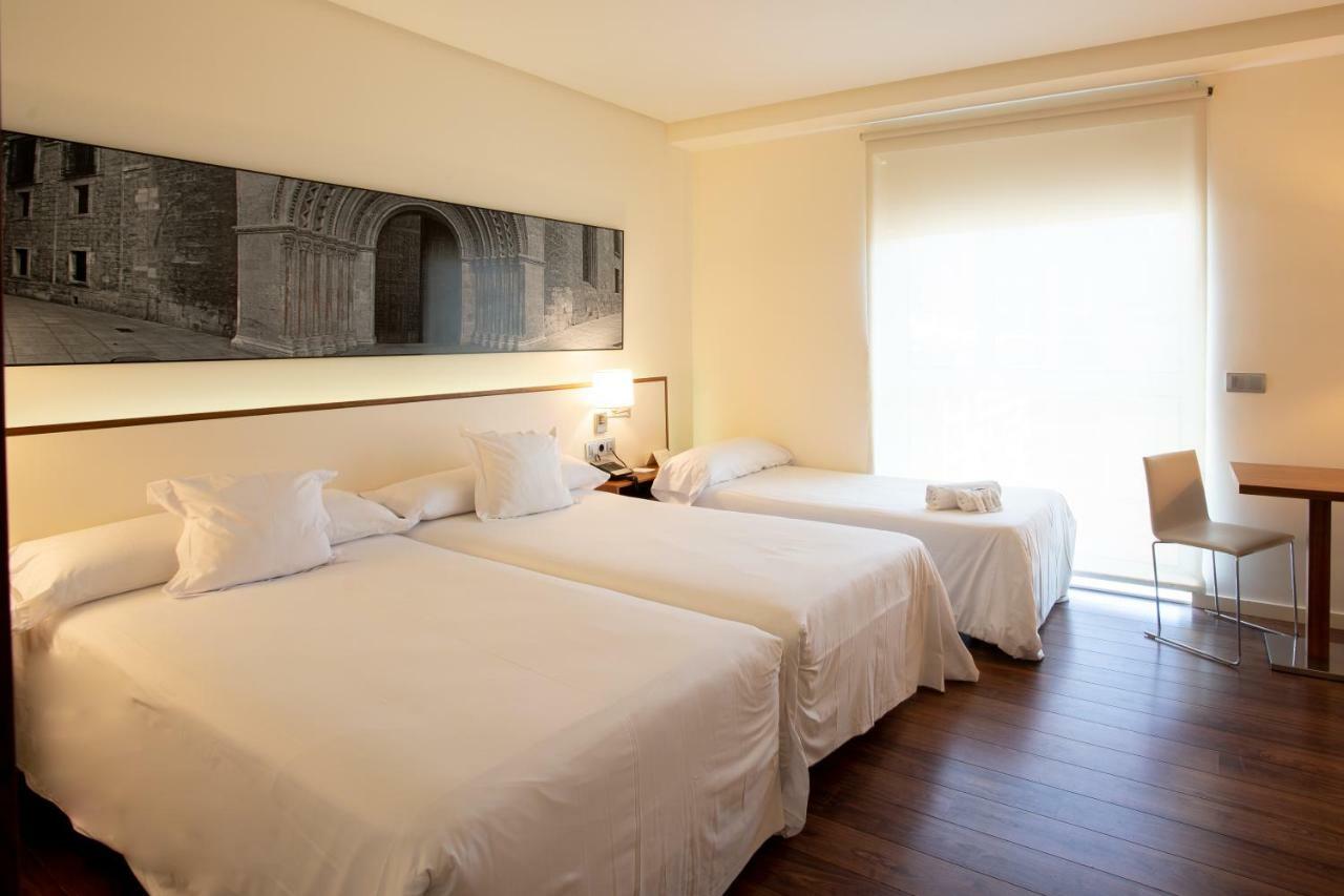Primus Valencia Hotel Exterior photo
