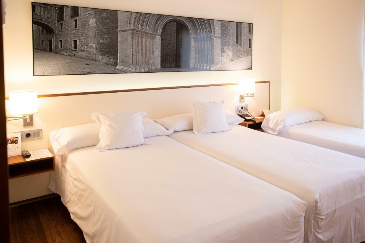 Primus Valencia Hotel Exterior photo